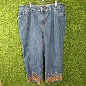 Bill Blass Womens Jeans Size 14 Embroidered Embellished Cropped‎ Blue